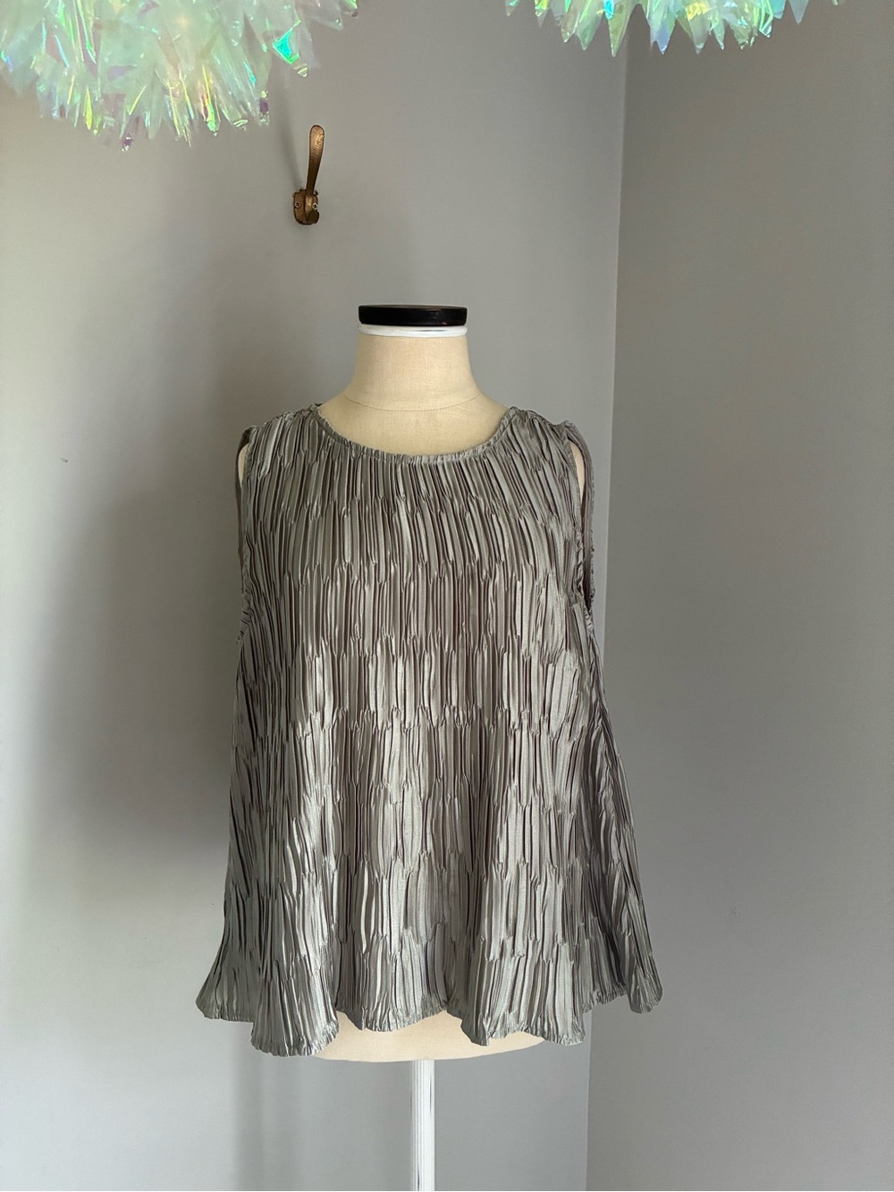 Fairycore KLD metallic sage green textured crimped sleeveless blouse top size sm
